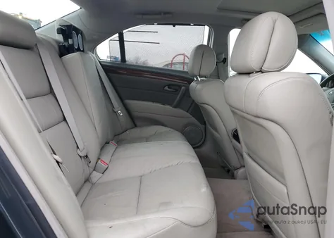 2005 Acura Rl from USA, damaged, VIN JH4KB16555C018090